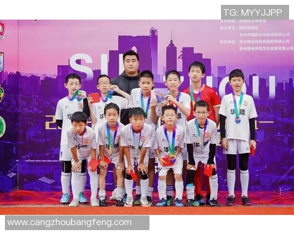 当足球巨星泪洒赛场那些年绿茵英雄哭泣背后的真情故事