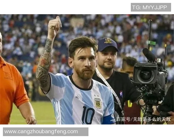 模仿足球巨星训练日常揭秘从动作到心态全面还原球场传奇